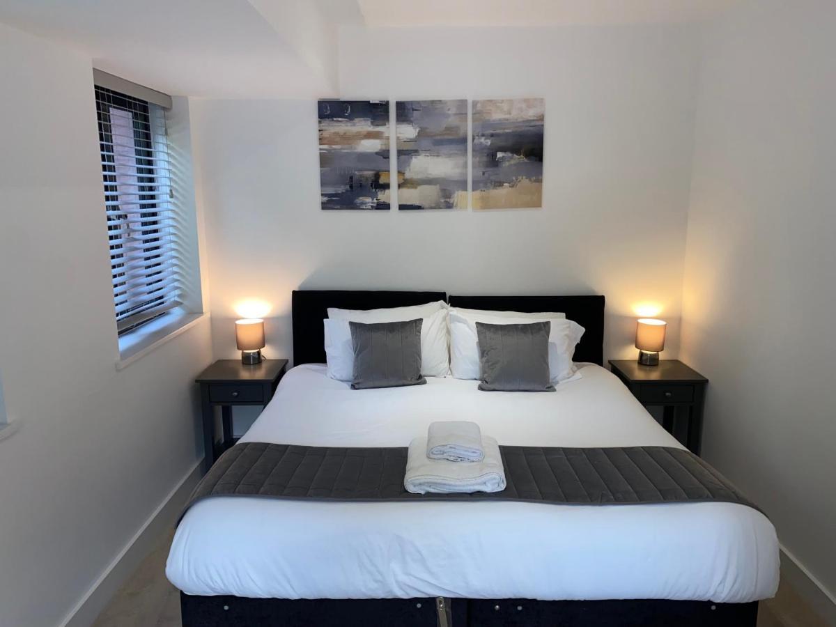 Roomotel - Broadoaks Apartments Solihull Exteriér fotografie