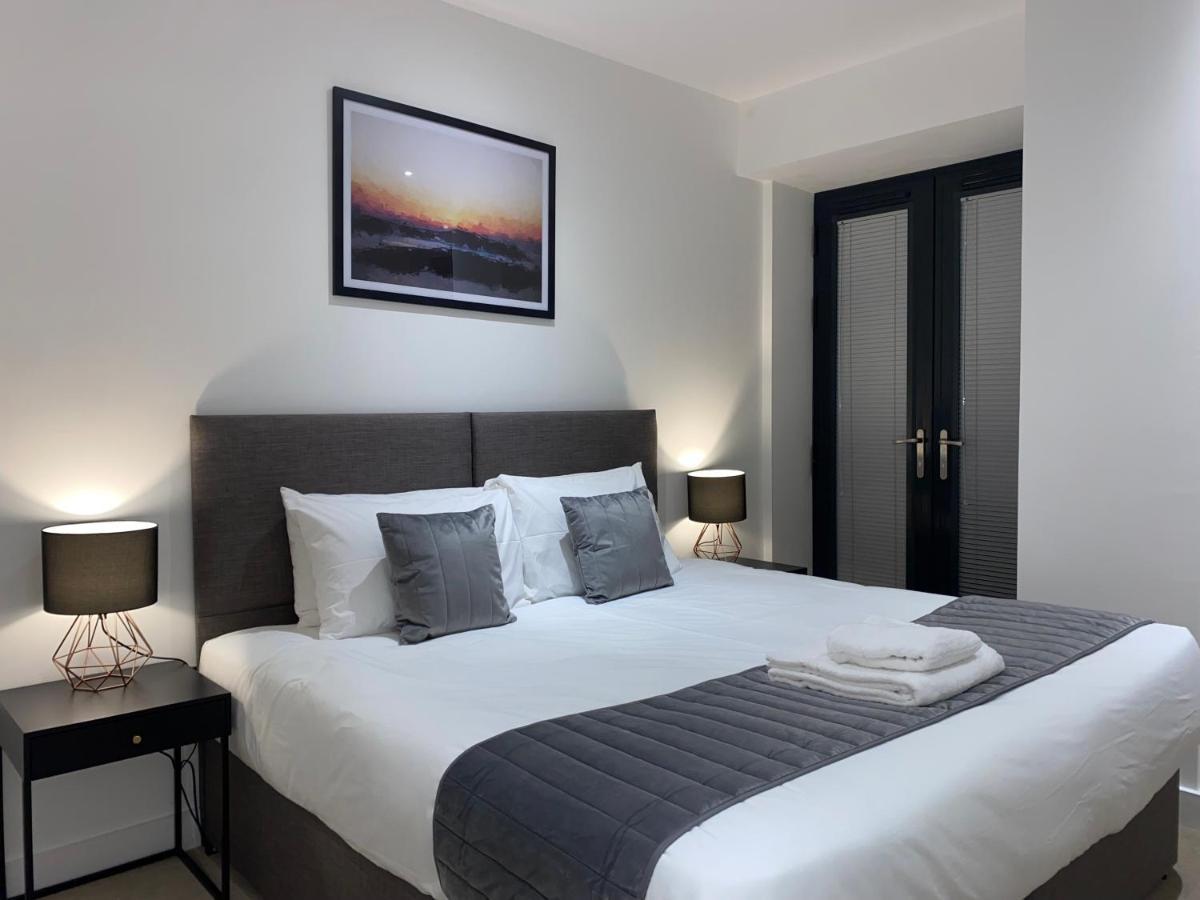 Roomotel - Broadoaks Apartments Solihull Exteriér fotografie