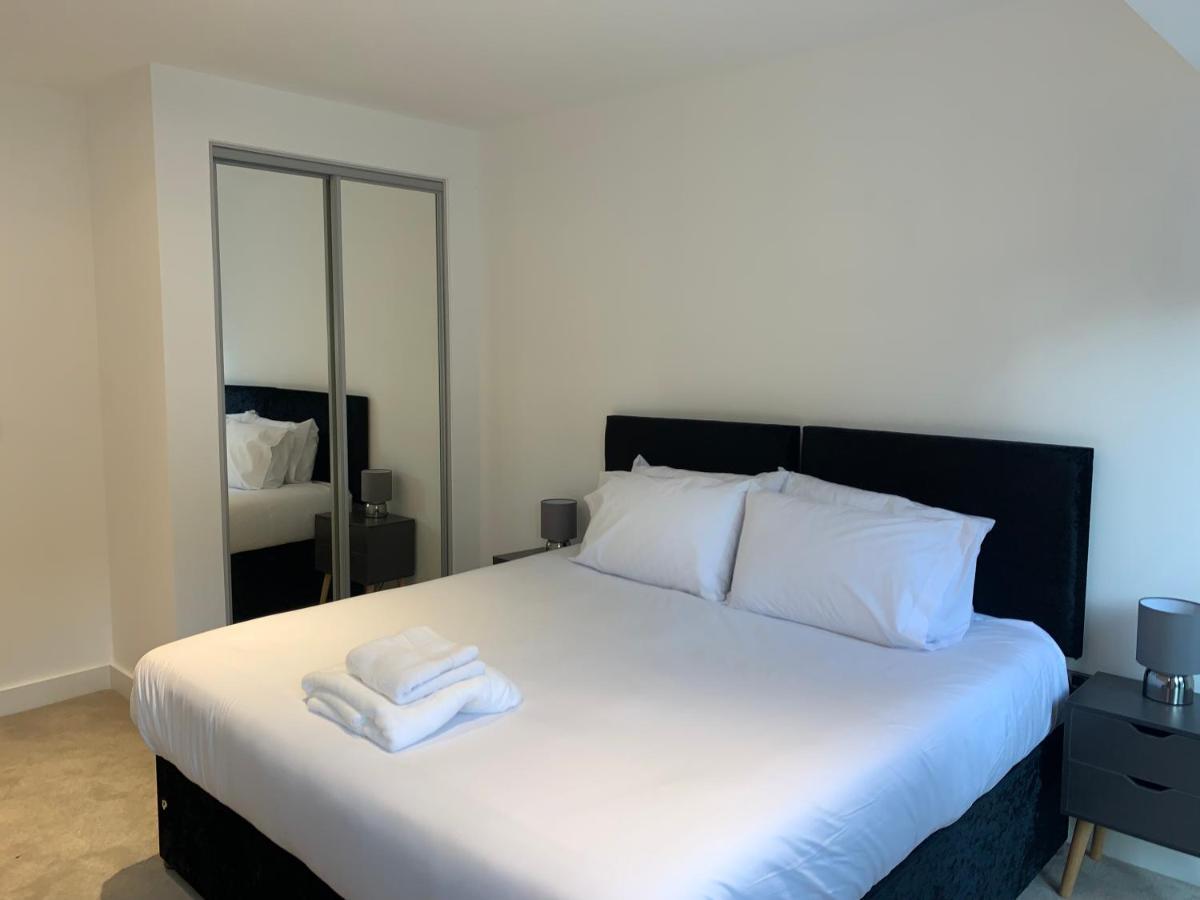 Roomotel - Broadoaks Apartments Solihull Exteriér fotografie