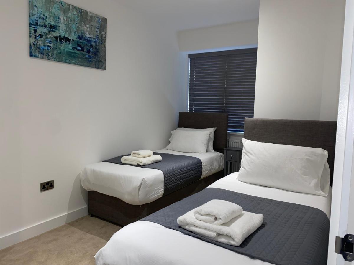 Roomotel - Broadoaks Apartments Solihull Exteriér fotografie